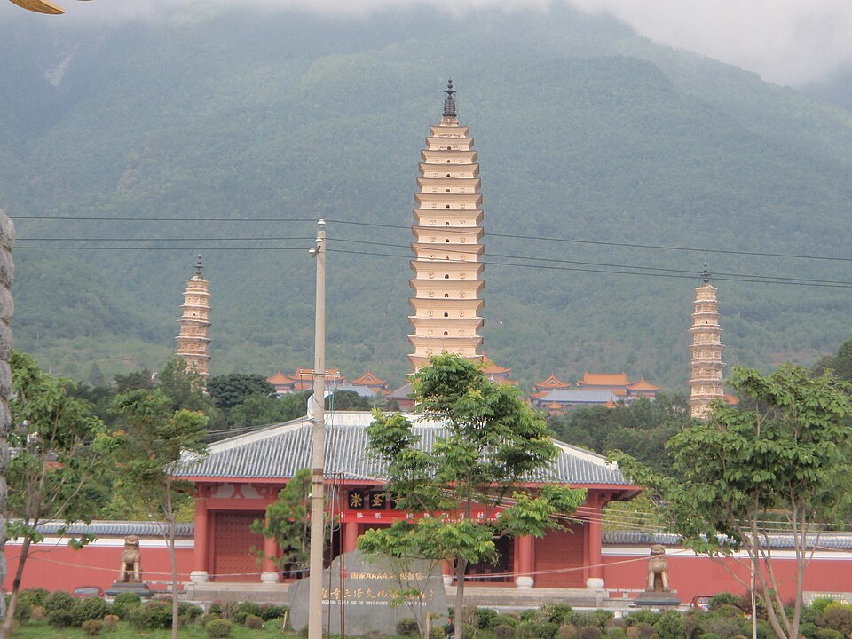 Dali Yunnan Travel Guide: Old Town, Erhai Lake & the Bai Culture