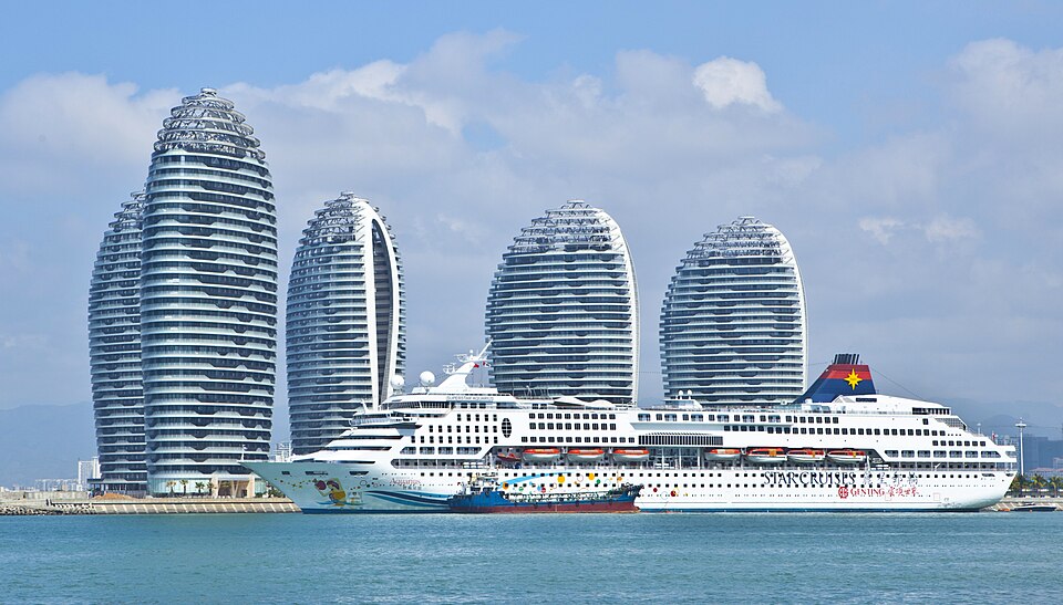 Sanya Hainan Beach Guide: China's Tropical Paradise for Winter Sun Seekers