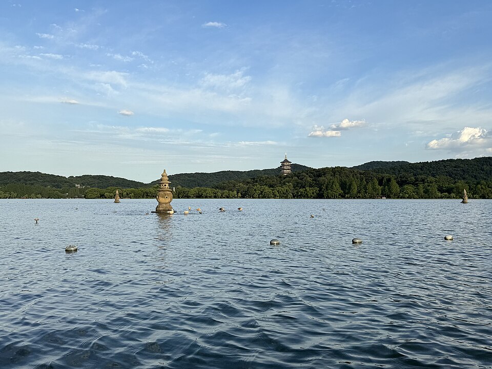 Yangzhou Travel Guide: Slender West Lake, Huaiyang Cuisine & Grand Canal Heritage