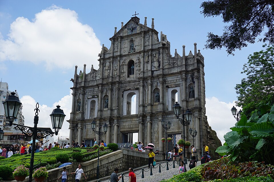 China Visa Run & Border Crossing Guide 2026: Hong Kong, Macau & Land Borders