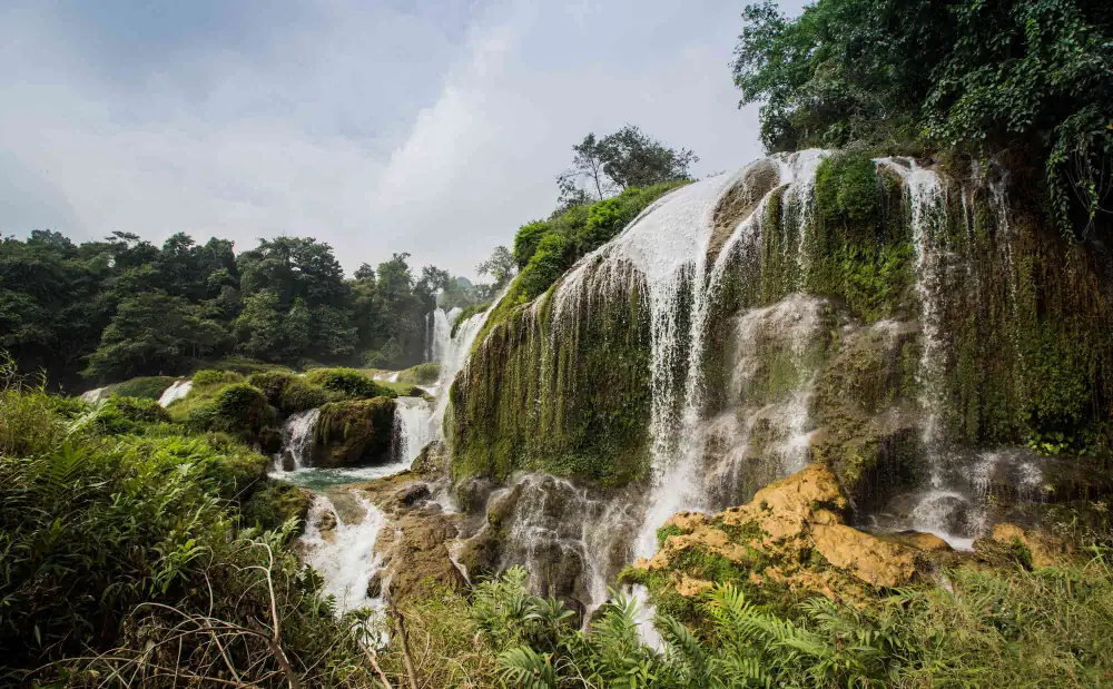 Detianda Waterfall Scenery, Guangxi