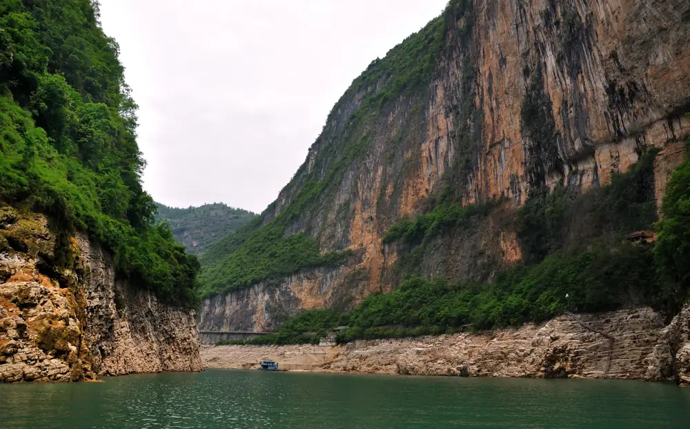Changjiangsanxia Scenery