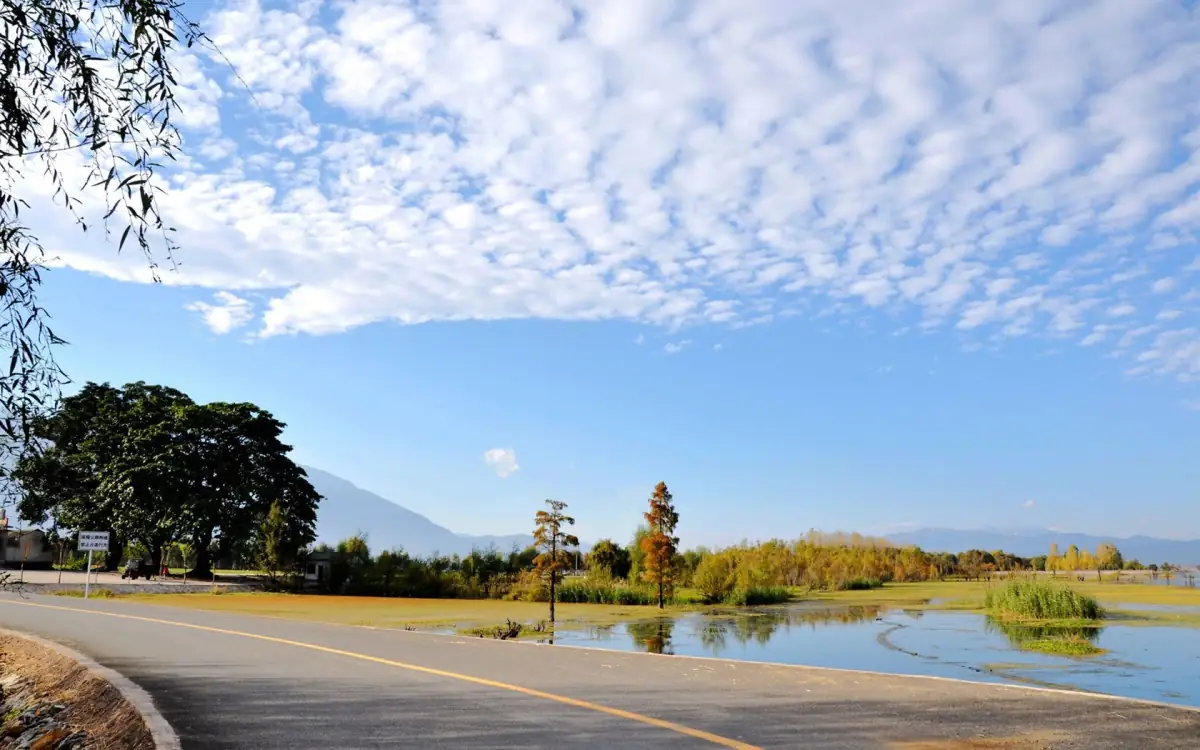 Dali Cangshan Mountain & Erhai Lake Guide: Beyond the Old Town in 2026