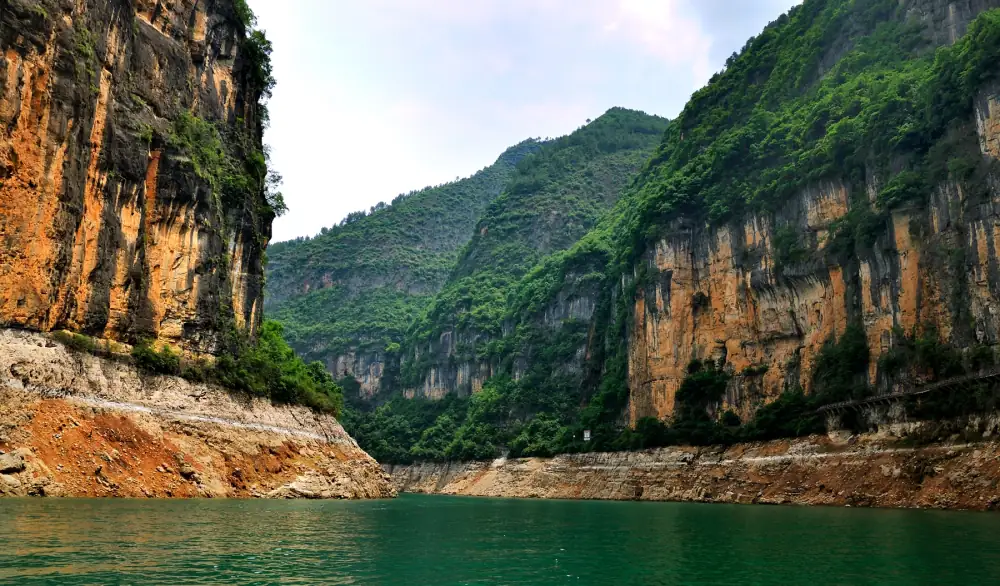 Changjiangsanxia Scenery