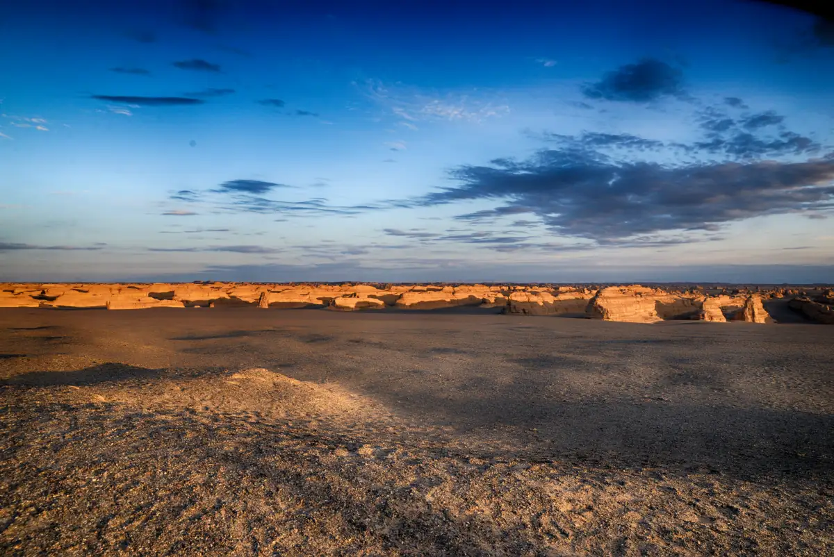 Dunhuang Yardang National Geopark: Moon City & Desert Landscapes