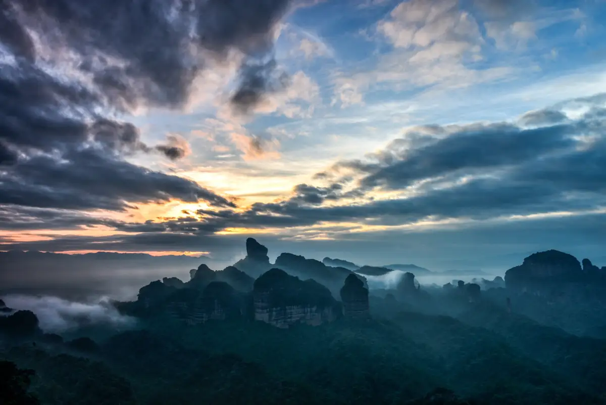 Shaoguan Guangdong Guide 2026: Danxia Landforms, Nanhua Temple & Nature Escapes