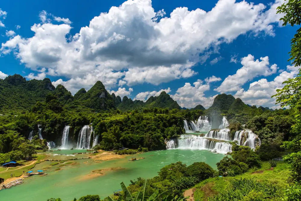 Detianda Waterfall Scenery, Guangxi