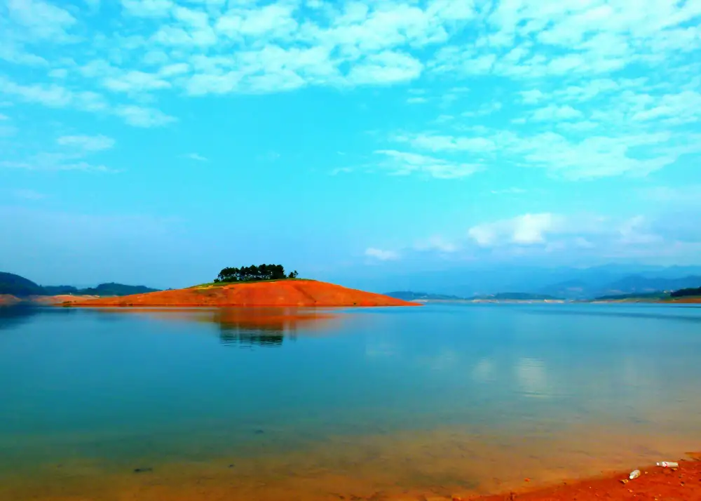 Baisechengbi Lake Scenery, Guangxi