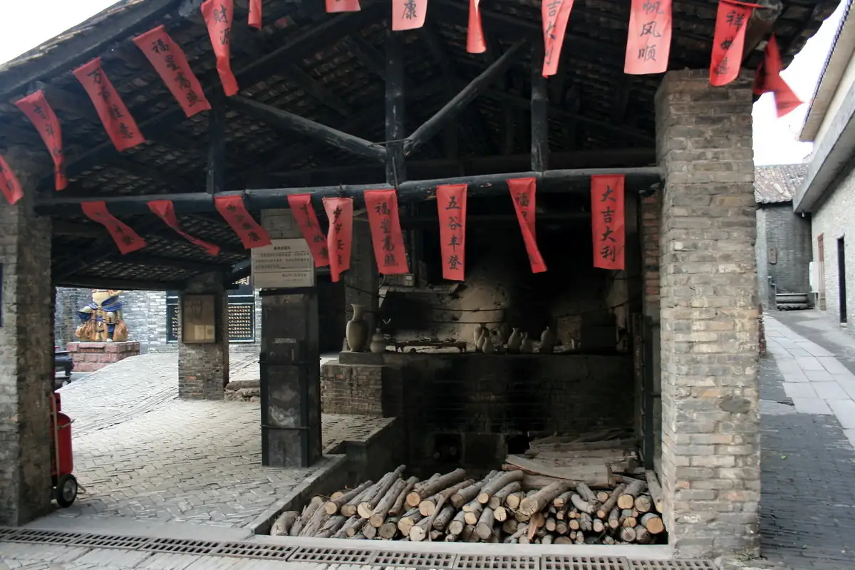 Guangzhou Food Guide 2026: Cantonese Dim Sum, Roast Goose & What to Eat in Canton