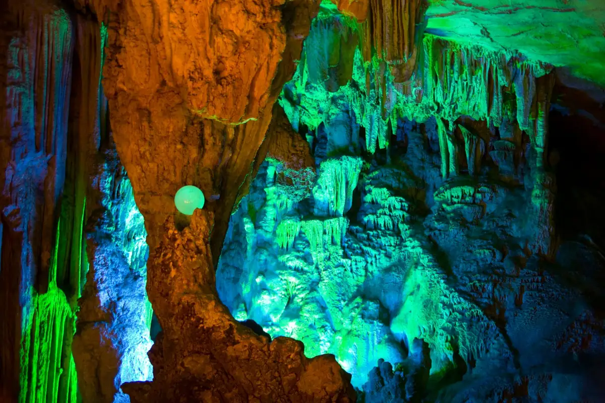 Where to Stay in Guilin & Yangshuo 2026: Karst Views, Riverside Guesthouses & Budget