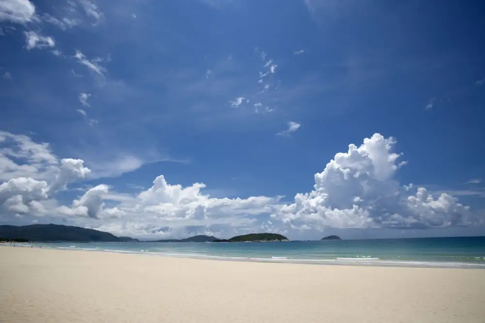 Yalongwan Beach Sha Shoal, Sanya