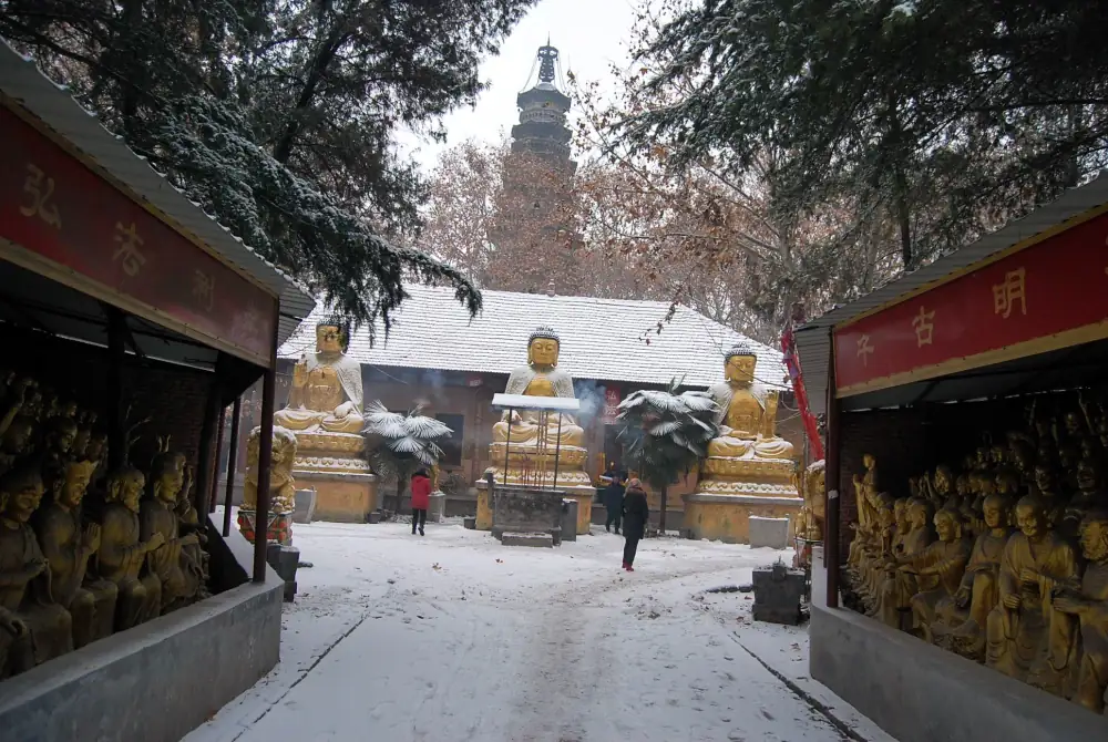 Chongfa Temple Scenery, Henan