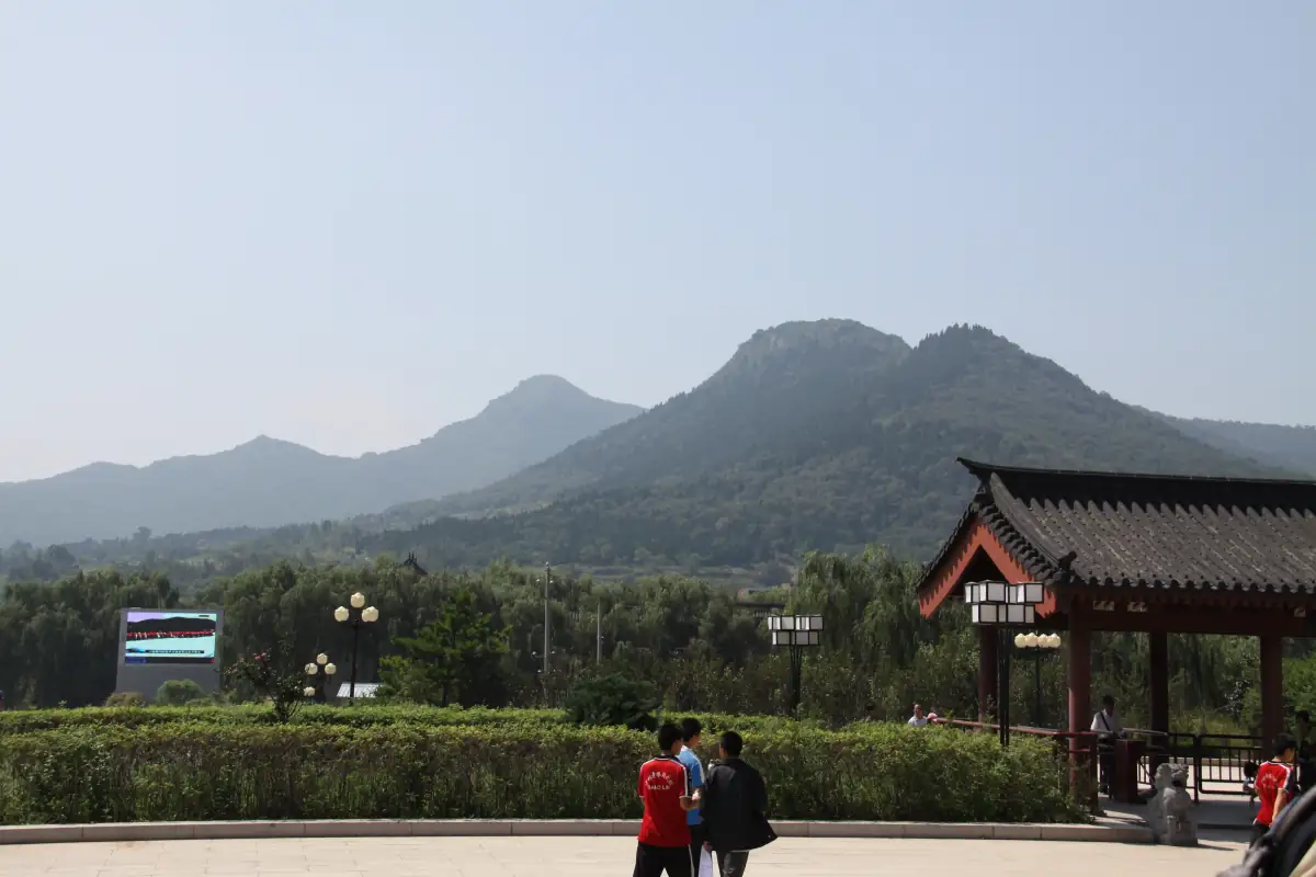 Tianmen Gorge Henan Guide 2026: Yellow River Cliff Walk & Ancient Canyon Scenery