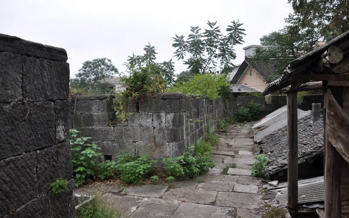 Hunan Complete Guide 2025: Zhangjiajie Avatar Peaks, Ancient Fenghuang & Changsha Street Food