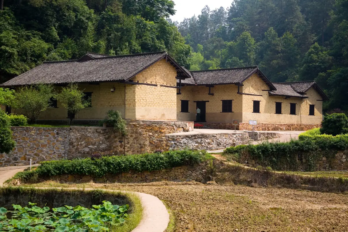 Shaoshan Hunan Guide 2026: Mao Zedong's Birthplace & Red Tourism Pilgrimage