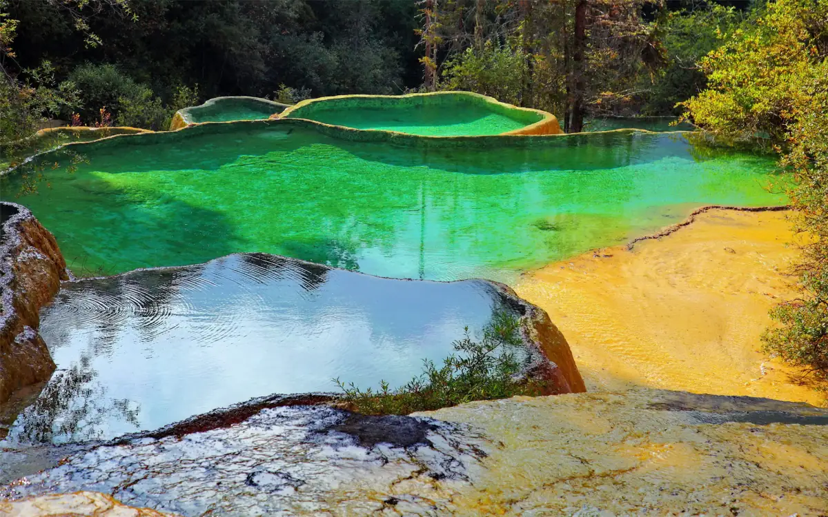 Jiuzhaigou and Huanglong Combined: The Ultimate Sichuan High-Altitude Tour