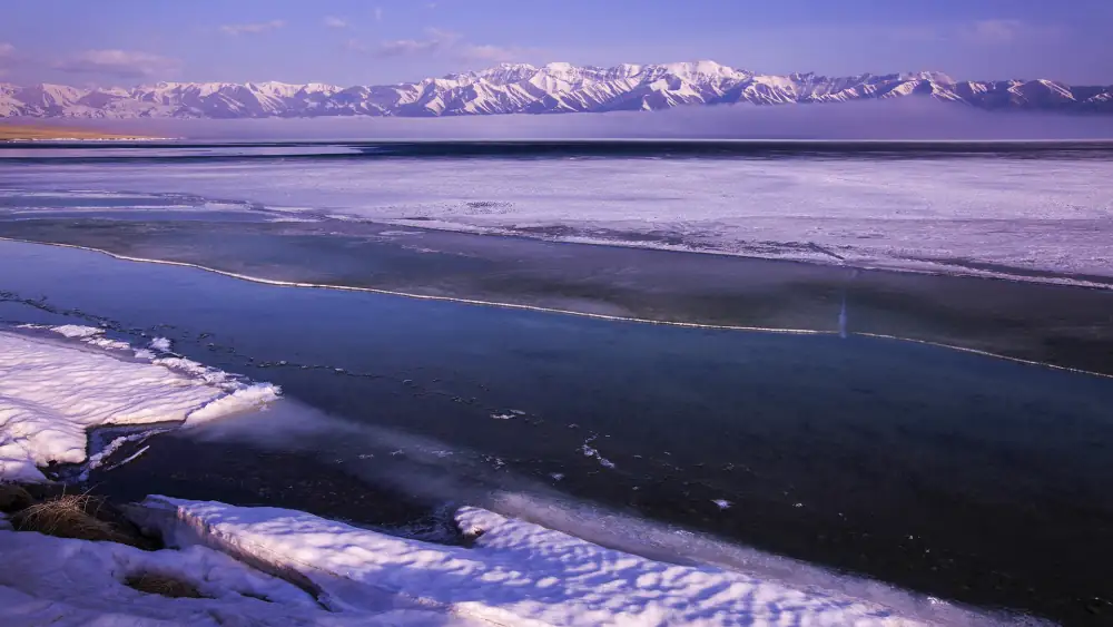 Winter Sailimu Lake Scenery, Xinjiang