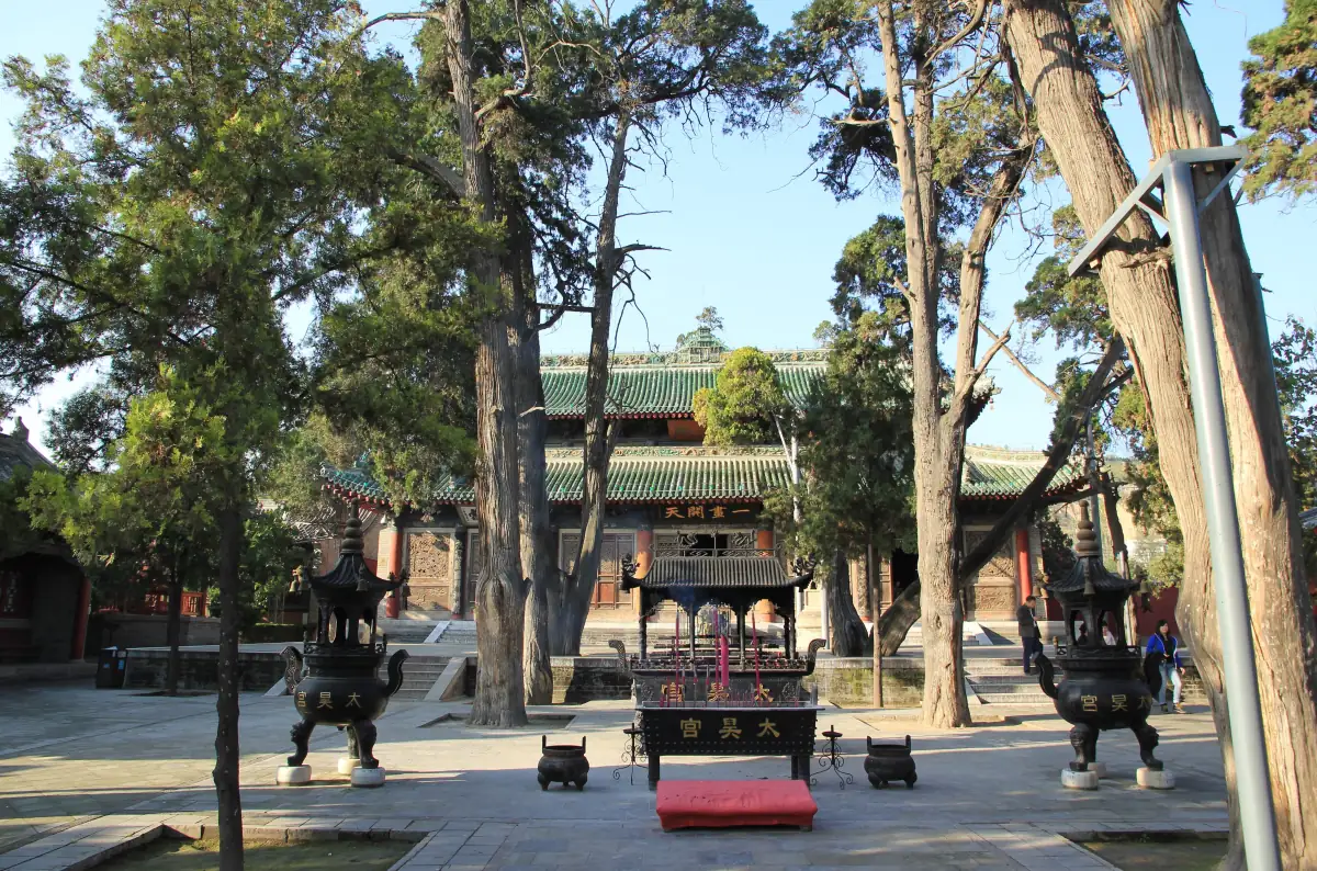 Lanzhou & Gansu Travel Guide: Yellow River, Maiji Mountain Grottoes & Hexi Corridor