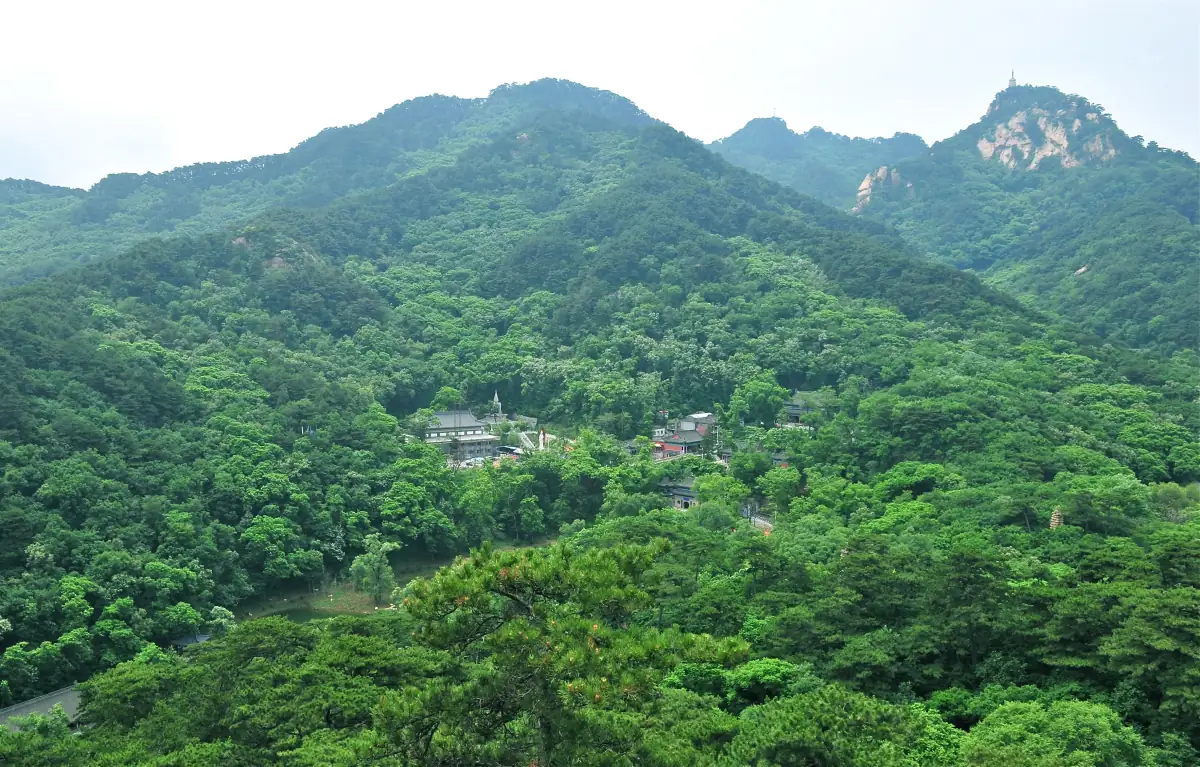 Huludao Liaoning Guide 2026: Xingcheng Ancient City, Jiufeng Mountain & Bohai Beach