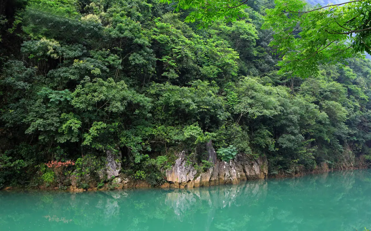 Libo Guizhou Guide: Small Seven Arches Waterfalls and Karst