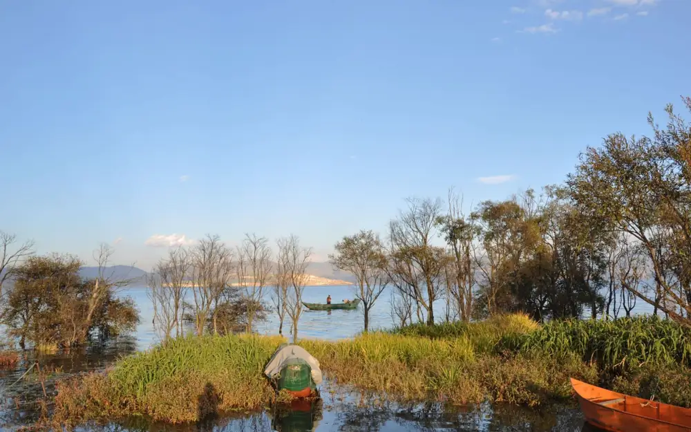 Erhai Lake Scenery, Yunnan, Dali