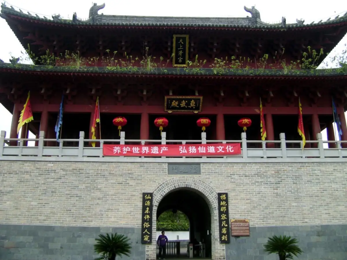 Lushan Mountain Guide 2026: Jiangxi's Mountain Resort & Waterfall Scenery