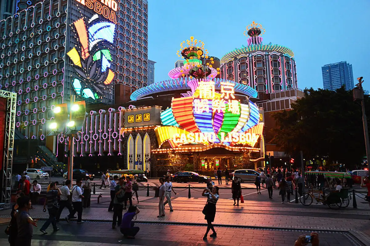 Macau Complete Travel Guide 2026: Beyond the Casinos — UNESCO Heritage, Food & Getting There