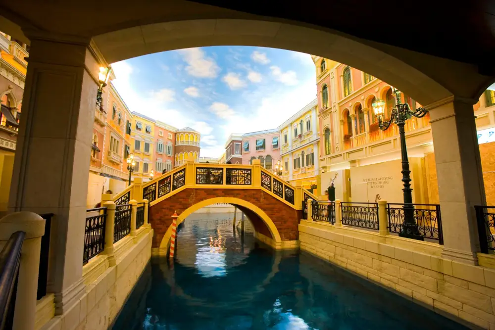 Weinisirenjiudian, Macau