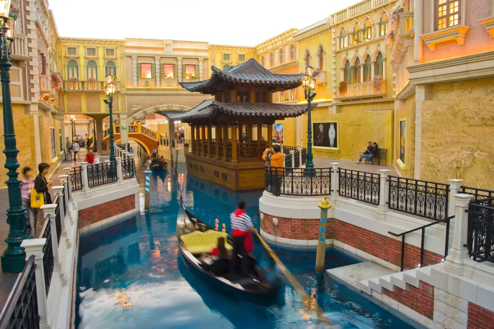 Weinisirenjiudian, Macau