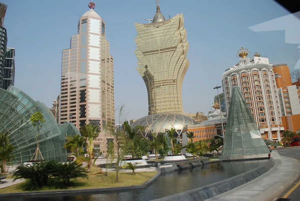 Taipa Village Macau Guide 2026: Portuguese Heritage, Street Food & Hidden Gems