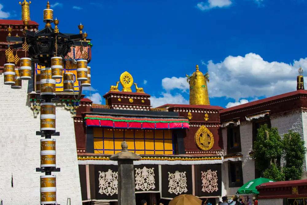 Dazhao Temple Scenery, Tibet