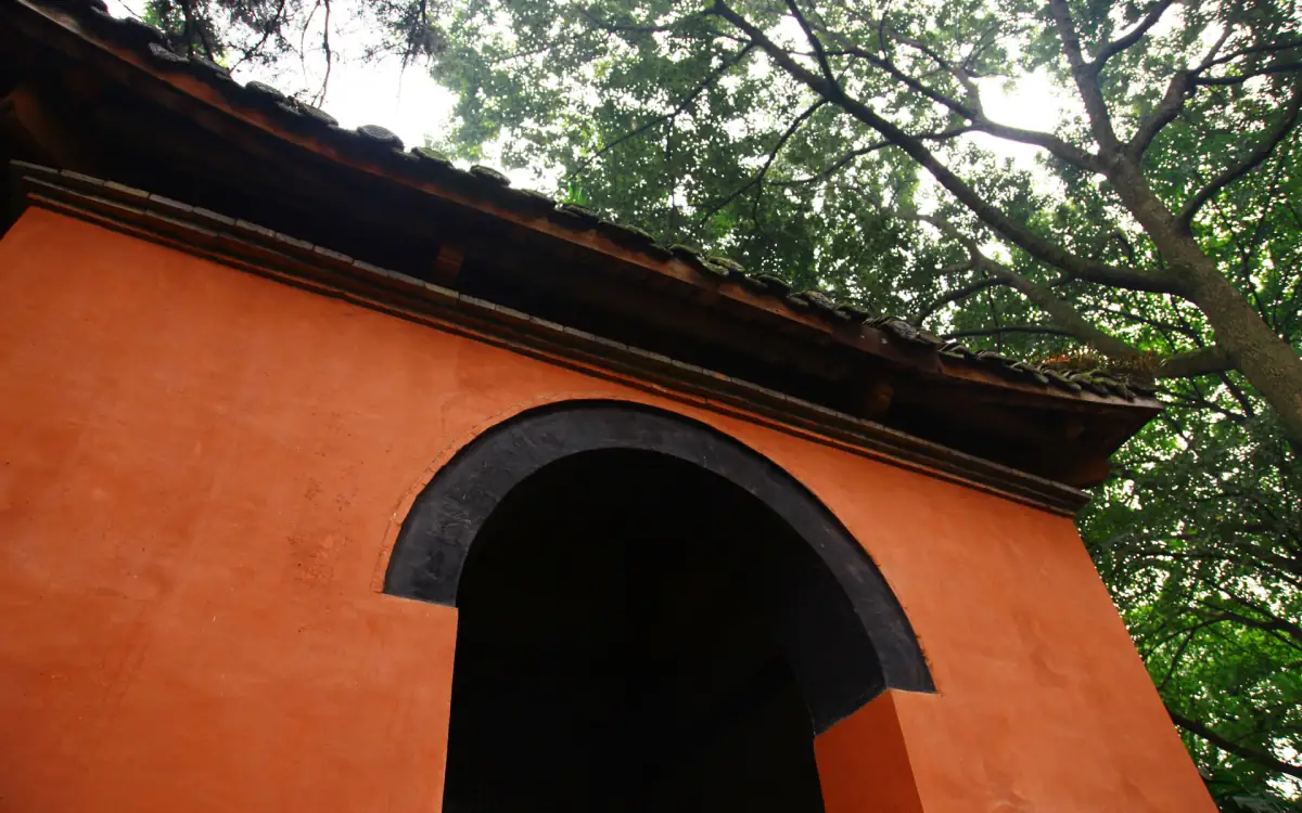 7 Days in Sichuan: Chengdu, Jiuzhaigou, Emeishan & Leshan