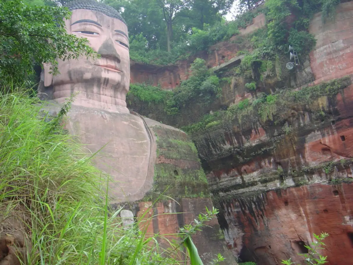Chengdu Pandas & Sichuan Food 3 Days Guide 2026: Giant Panda, Leshan & Street Food