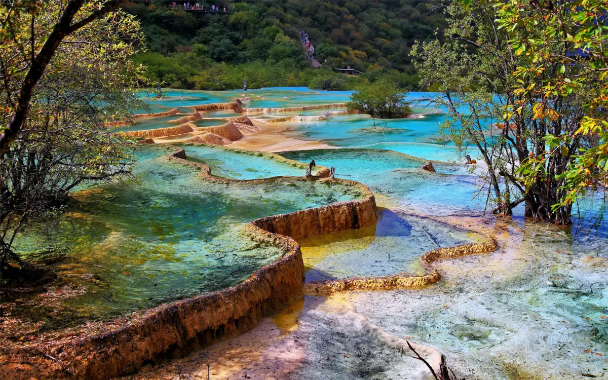 Huanglong Five Colour Lake Sichuan Guide 2026: UNESCO Pools, Altitude & Seasonal Tips