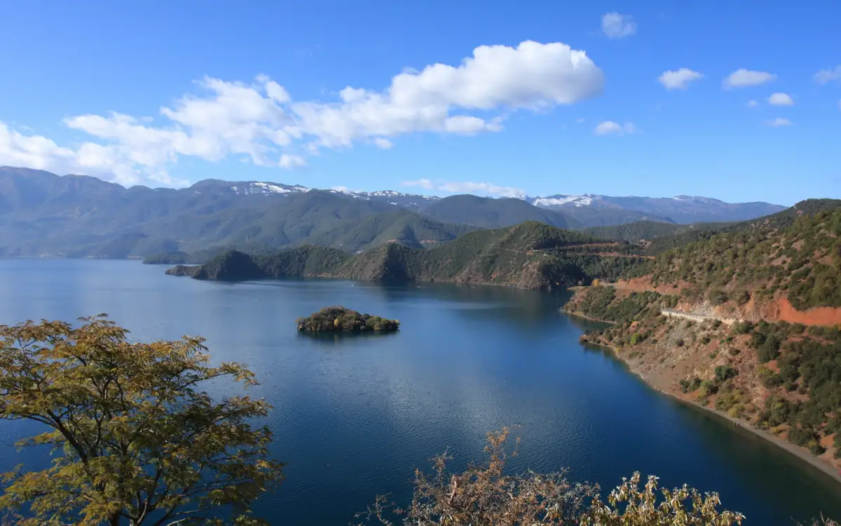 Lugu Lake Sichuan Guide 2026: Mosuo Culture, Horseback Riding & Pristine Highlands