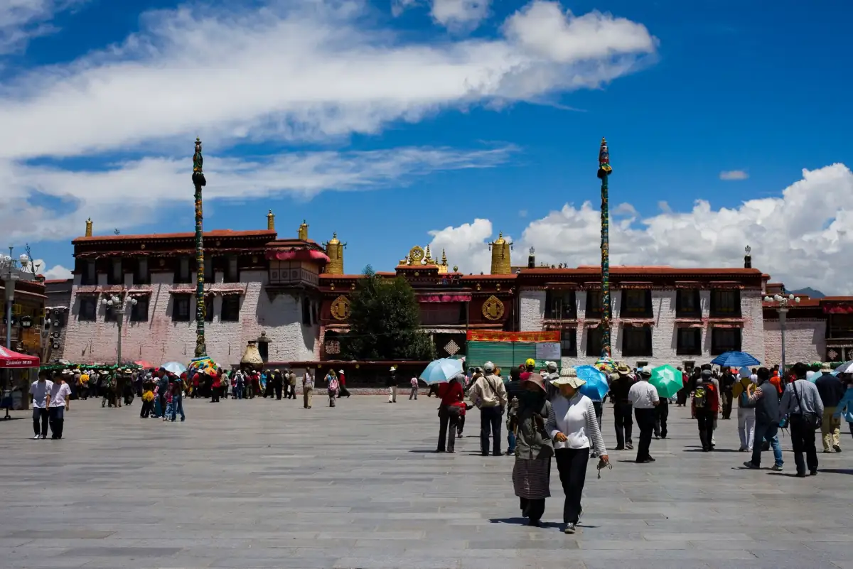 Epic Hikes and Off-Road Adventures in Western Sichuan and Tibet