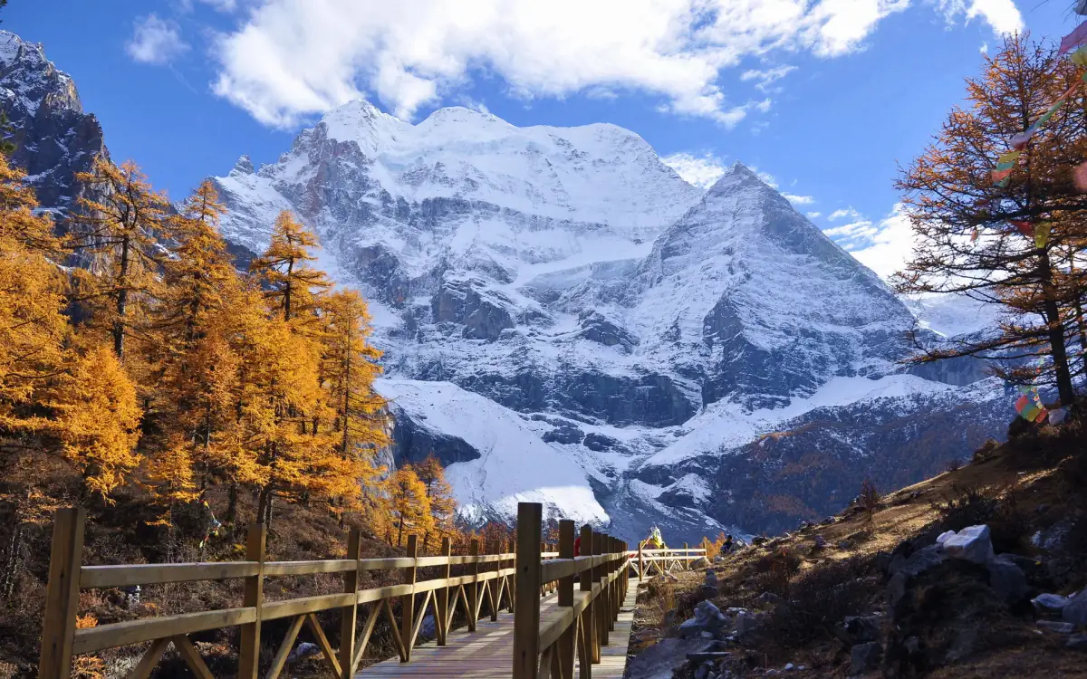Sichuan Western Route: Kangding, Tagong, Litang and Daocheng Yading — The Ultimate High-Altitude Road Trip