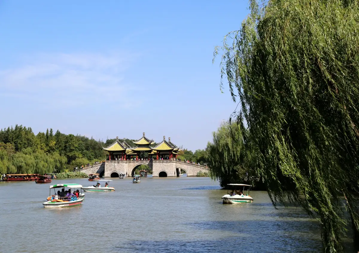 Yangzhou Travel Guide: Slender West Lake, Huaiyang Cuisine & Grand Canal Heritage