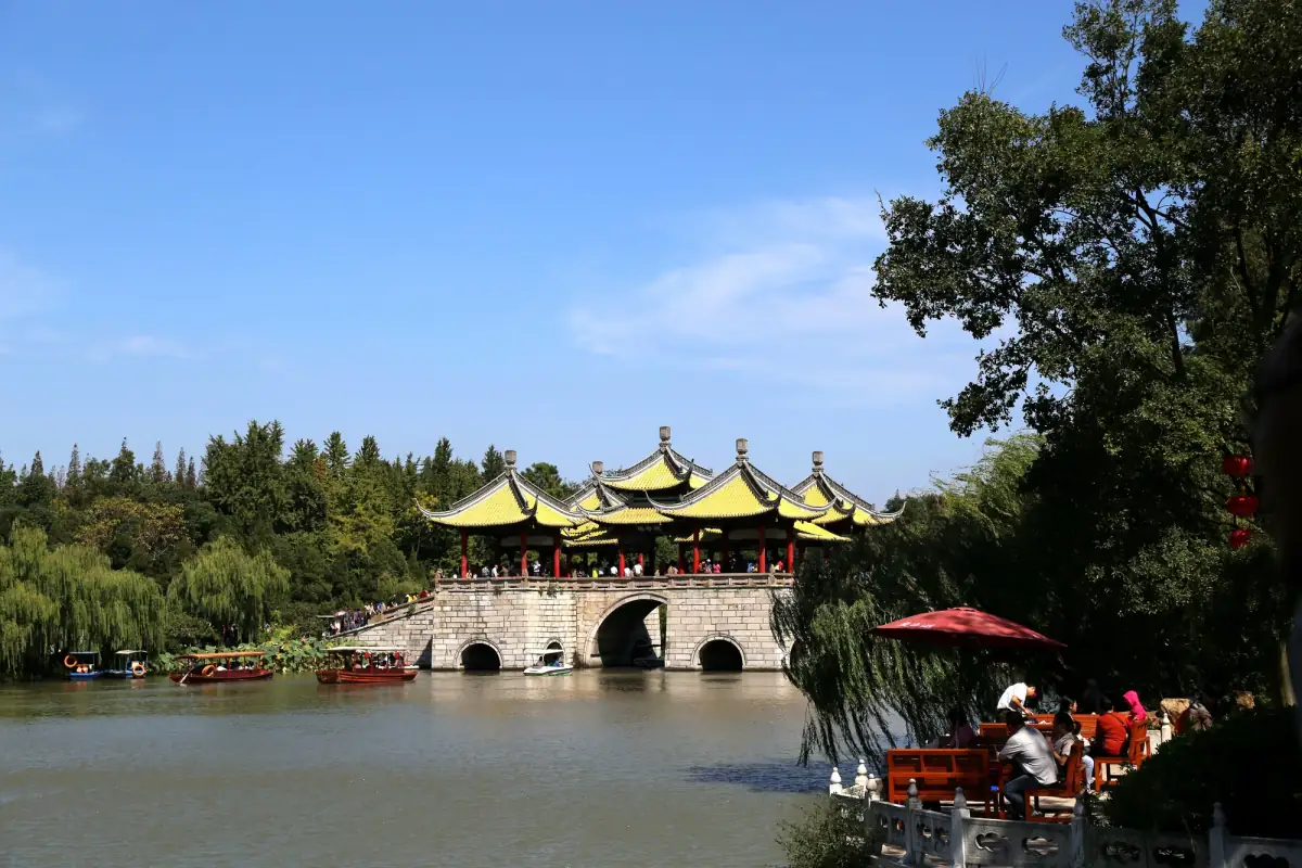 Yangzhou Slender West Lake Guide: China's Most Beautiful Artificial Lake