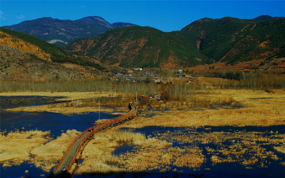Lugu Lake Zouhunqiao Natural Renwenjingguan, Yunnan