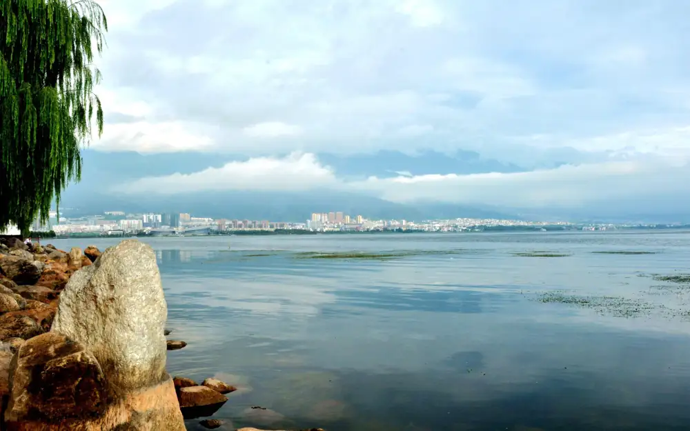 Erhai Lake Scenery, Yunnan, Dali