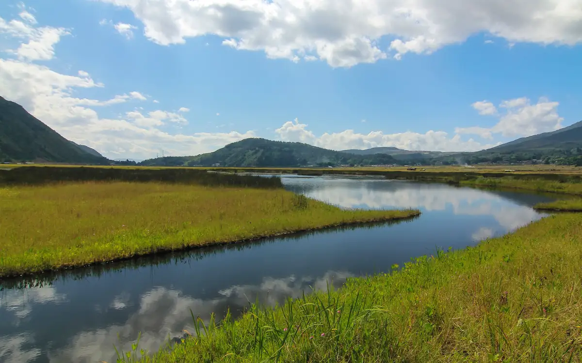 Tengchong Yunnan Guide 2026: Volcanoes, Hot Springs & the Jade Road to Myanmar